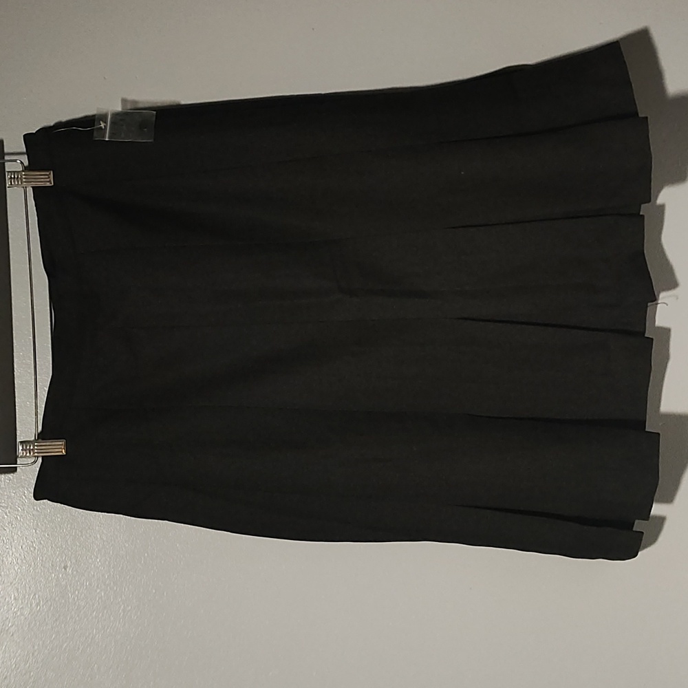 BFA Classics women's black pleated bottom skirt
